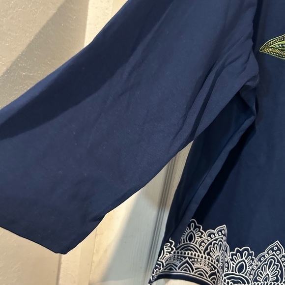 NWOT Alfred Dunner Navy Knit Top with Pink Embroidered Flowers - Picture 6 of 8